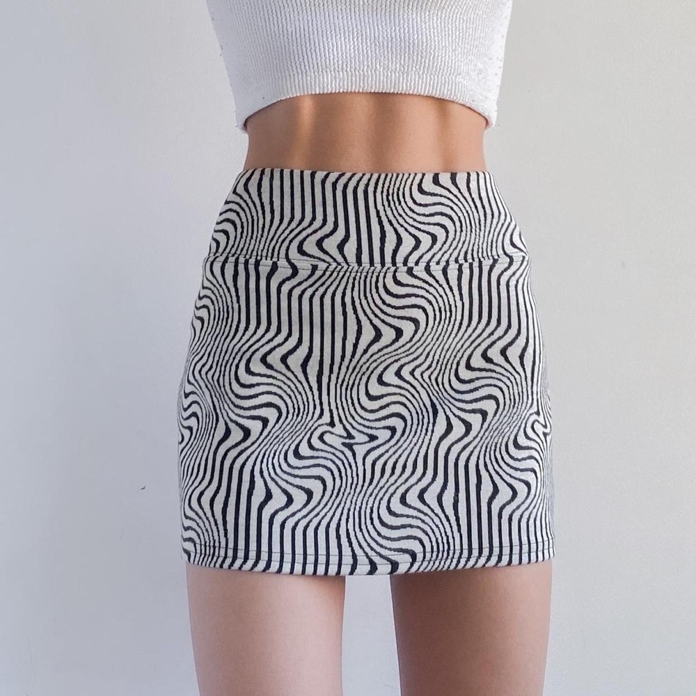 Urban Outfitters Skirt Size S Swirl Jacquered Black and Cream Patterned